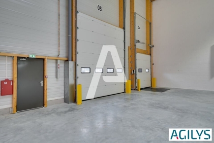 Activités / entrepôts à louer – BRIE-COMTE-ROBERT (77170) – 2