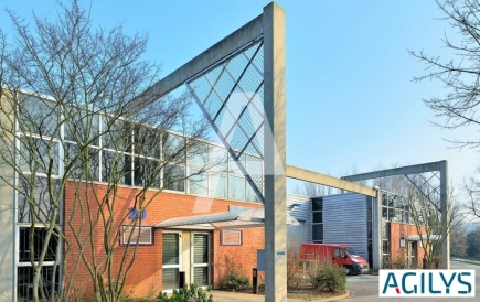 Activités / entrepôts à louer – SAINT THIBAULT DES VIGNES (77400) – 1