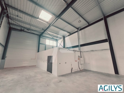 Activités / entrepôts à louer – SAVIGNY LE TEMPLE (77176) – 3