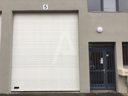 Activités / entrepôts à louer – EMERAINVILLE (77184) – 1