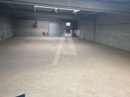 Activités / entrepôts à louer – LAGNY SUR MARNE (77400) – 2