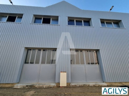 Activités / entrepôts à louer – VAUX LE PENIL (77000) – 2