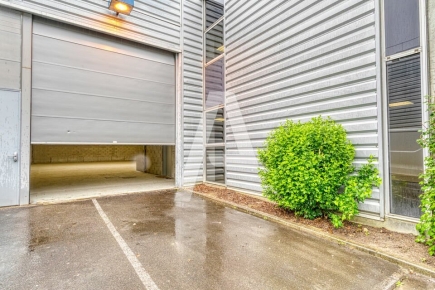 Activités / entrepôts à louer – SAINT THIBAULT DES VIGNES (77400) – 2