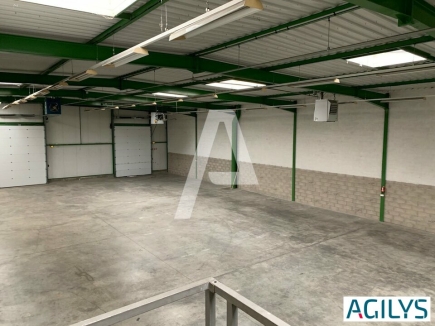 Activités / entrepôts à louer – SAINT-THIBAULT-DES-VIGNES (77400) – 3