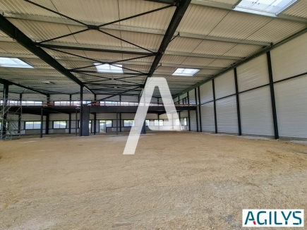 Activités / entrepôts à vendre – MOISSY CRAMAYEL (77550) – 1