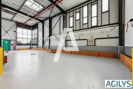 Activités / entrepôts à louer – SERRIS (77700) – 3