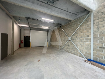 Activités / entrepôts à louer – COUPVRAY (77700) – 1