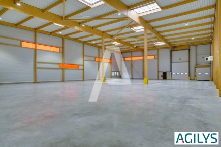 Activités / entrepôts à louer – BRIE-COMTE-ROBERT (77170) – 2