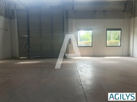 Activités / entrepôts à louer – Lognes (77185) – 2