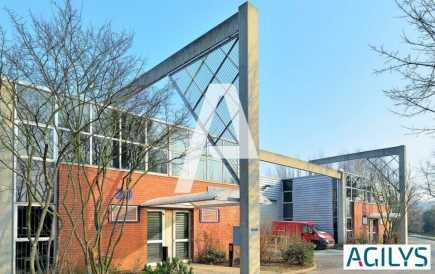 Activités / entrepôts à louer – SAINT THIBAULT DES VIGNES (77400) – 1