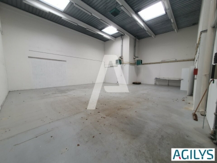 Activités / entrepôts à louer – CHAMPS-SUR-MARNE (77420) – 5