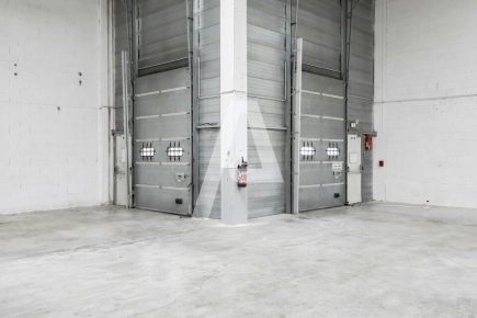 Activités / entrepôts à louer – EMERAINVILLE (77184) – 2