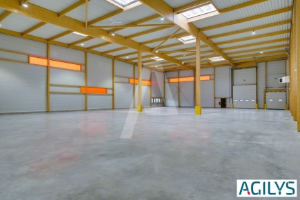 Activités / entrepôts à louer – BRIE-COMTE-ROBERT (77170) – 2