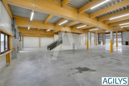 Activités / entrepôts à louer – BRIE-COMTE-ROBERT (77170) – 1