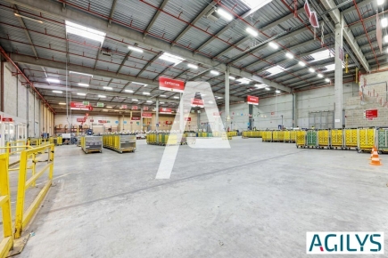 Activités / entrepôts à louer – ROISSY EN BRIE (77680) – 3