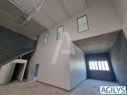 Activités / entrepôts à louer – VAUX LE PENIL (77000) – 3