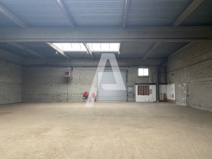 Activités / entrepôts à louer – LAGNY-SUR-MARNE (77400) – 2