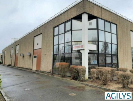 Activités / entrepôts à louer – COIGNIERES (78310) – 1