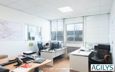 Activités / entrepôts à louer – COIGNIERES (78310) – 3