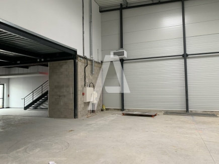 Activités / entrepôts à vendre – PLAISIR (78370) – 5