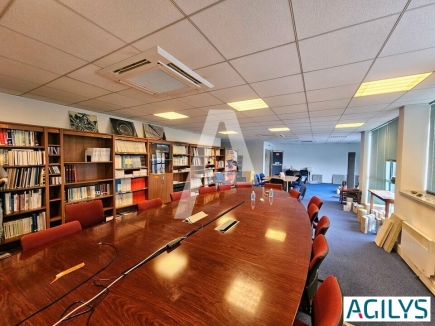 Activités / entrepôts à louer – MAGNY-LES-HAMEAUX (78114) – 3