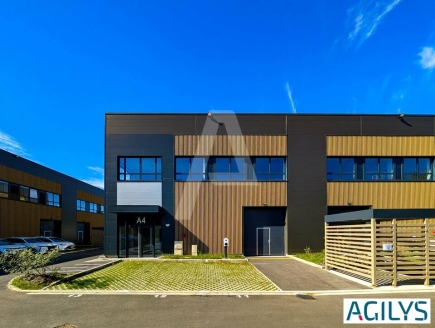 Activités / entrepôts à louer – TRAPPES (78190) – 1