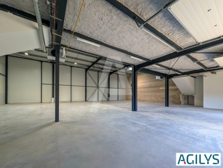 Activités / entrepôts à louer – TRAPPES (78190) – 2