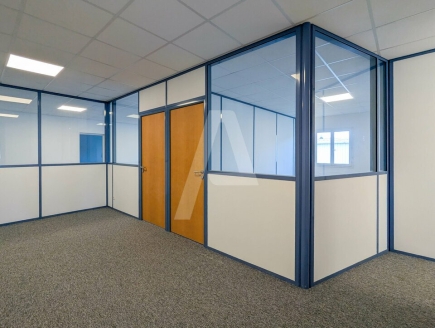 Activités / entrepôts à louer – COIGNIÈRES (78310) – 3