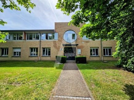 Bureaux à louer – VOISINS-LE-BRETONNEUX (78960) – 3