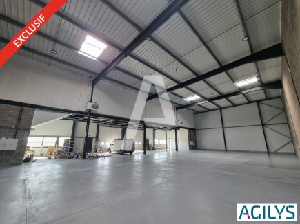 Activités / entrepôts à louer – VILLEJUST (91140) – 1