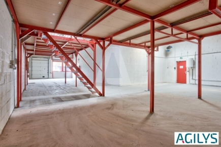 Activités / entrepôts à louer – VILLEBON SUR YVETTE (91140) – 1