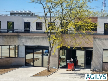 Activités / entrepôts à louer – MASSY (91300) – 1