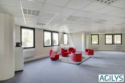 Bureaux à louer – SAINT AUBIN (91190) – 2