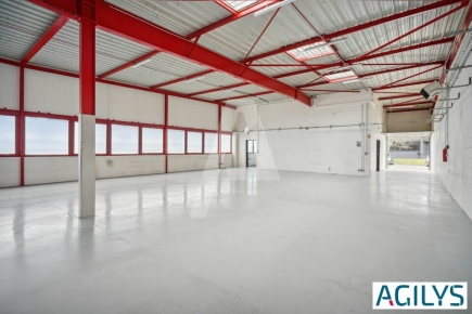 Activités / entrepôts à louer – VILLEBON SUR YVETTE (91140) – 3