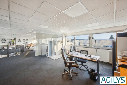 Activités / entrepôts à louer – MASSY (91300) – 1