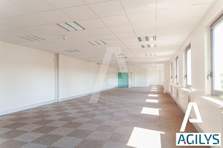 Bureaux à louer – VILLEBON SUR YVETTE (91940) – 2