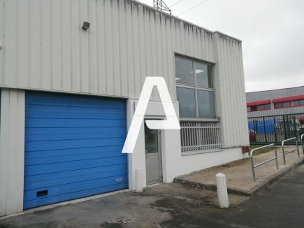 Activités / entrepôts à louer – VILLIERS SUR ORGE (91700) – 3