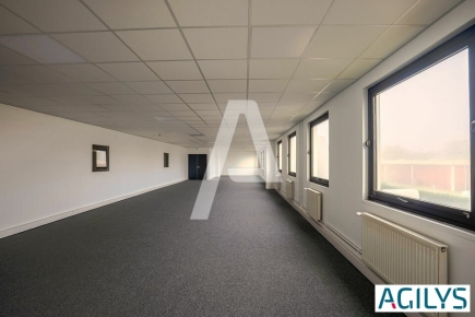 Bureaux à louer – LISSES (91090) – 1