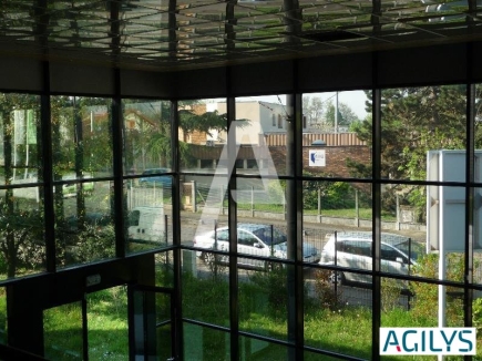 Activités / entrepôts à louer – MASSY (91300) – 1
