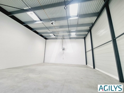 Activités / entrepôts à louer – CORBEIL ESSONNES (91100) – 3