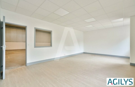 Activités / entrepôts à louer – EVRY-COURCOURONNES (91000) – 3