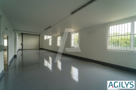 Activités / entrepôts à louer – EVRY-COURCOURONNES (91000) – 1