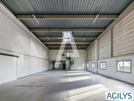 Activités / entrepôts à louer – LES ULIS (91140) – 5
