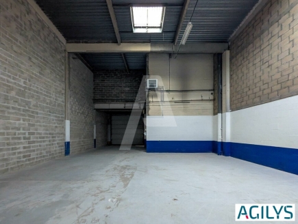 Activités / entrepôts à louer – VILLEBON SUR YVETTE (91140) – 1