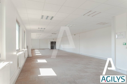 Activités / entrepôts à louer – VILLEBON SUR YVETTE (91940) – 5