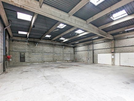 Activités / entrepôts à louer – PALAISEAU (91120) – 1