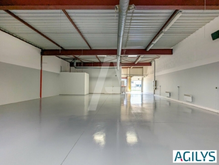 Activités / entrepôts à louer – VILLEBON SUR YVETTE (91140) – 3