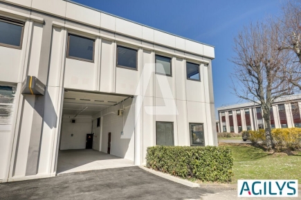 Activités / entrepôts à louer – VILLEBON SUR YVETTE (91940) – 3