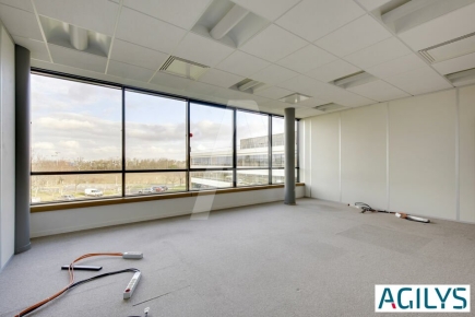 Bureaux à louer – SACLAY (91400) – 2