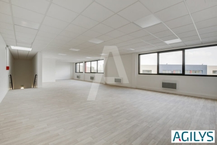 Activités / entrepôts à louer – VILLEBON SUR YVETTE (91940) – 2